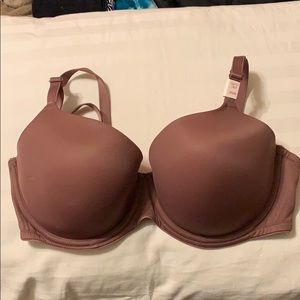 Victoria’s Secret Pink lightly lined bra